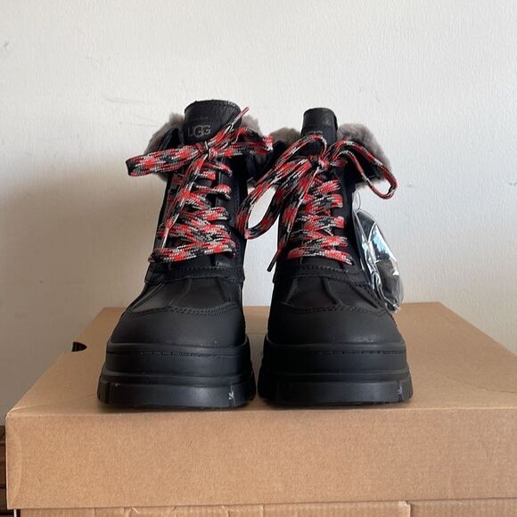 UGG Ashton Addie Boots Black US Women Size 8.5/UK 6.5/EU 39.5 - Picture 6 of 14